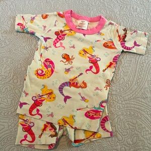 Hanna Andersson mermaid shortie pajamas  size 110.